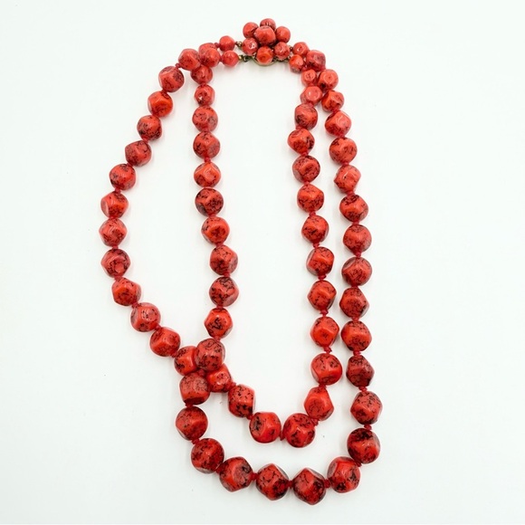 VINTAGE WEST GERMANY RED ART Howlite Red Turquoise Gemstone Two Strand Necklace - Picture 4 of 8